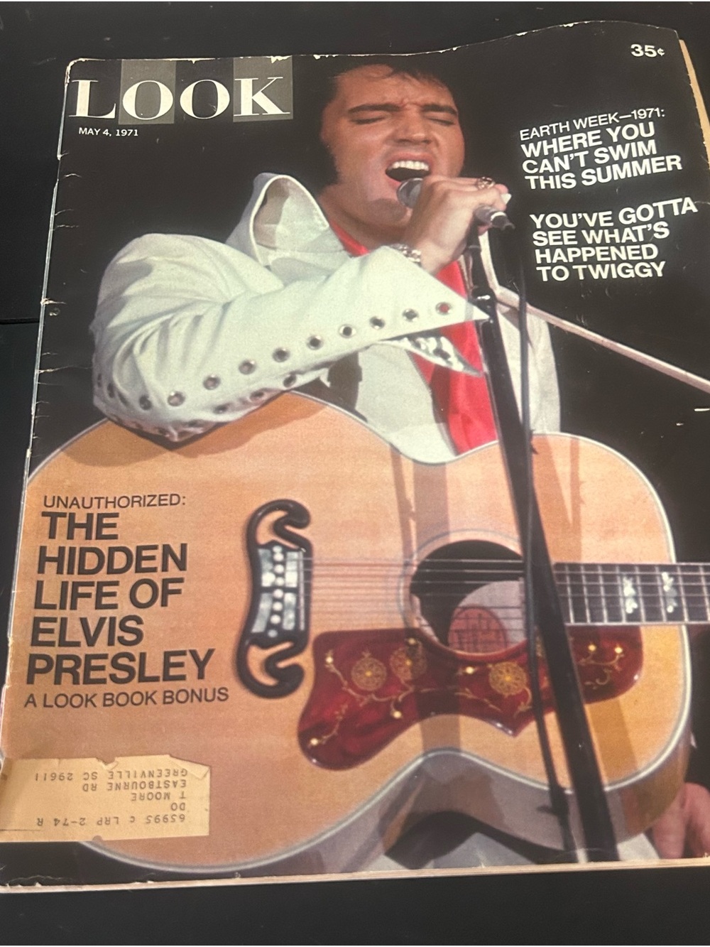 LOOK Magazine May 4, 1971 — Elvis Presley Cover (Beige, White, Red)